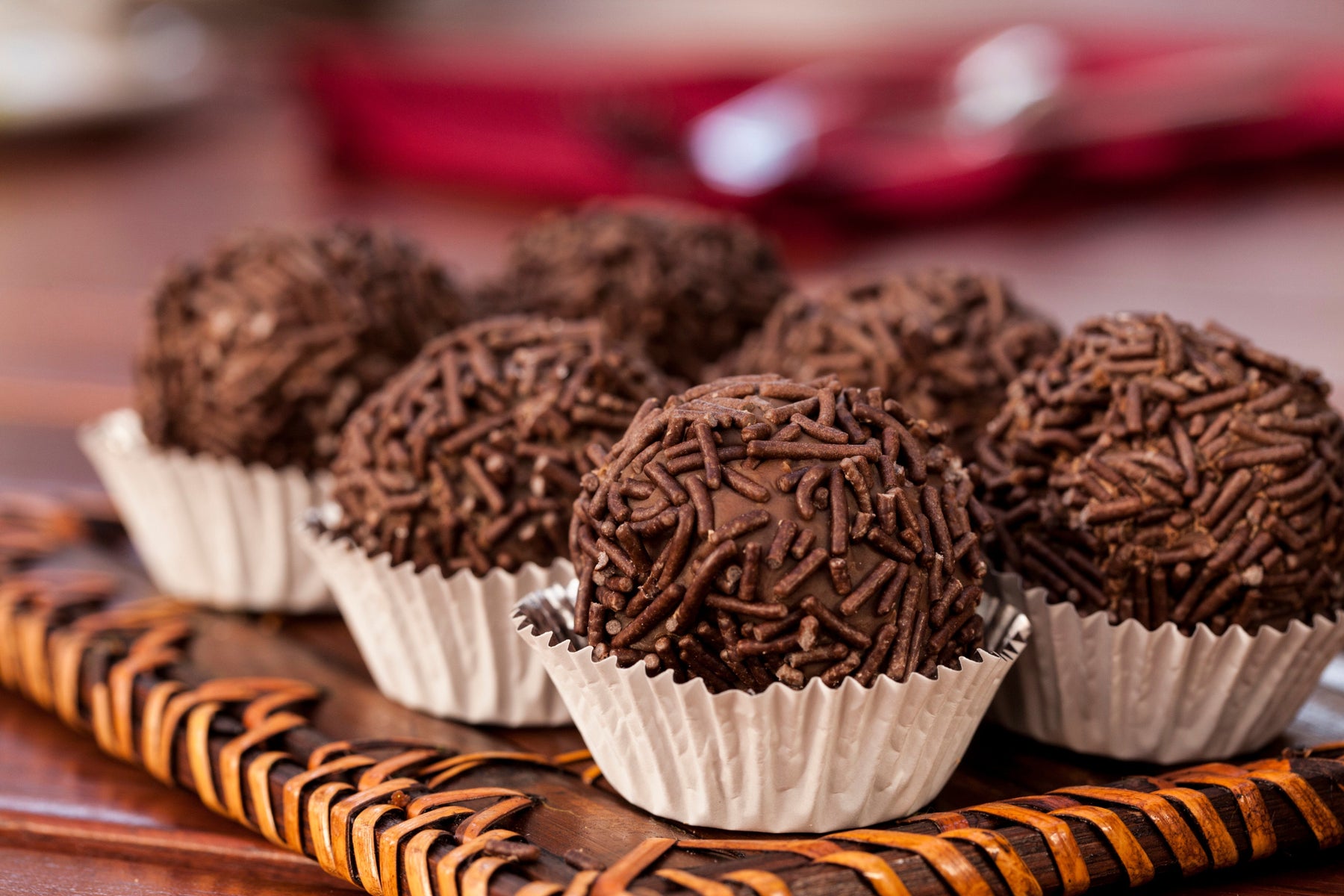 O Doce Mais Querido do Brasil: Celebre o Dia do Brigadeiro com a Everyday Brazil